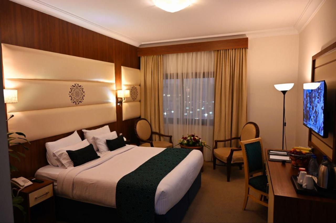 One Inn Hotel Médine Extérieur photo